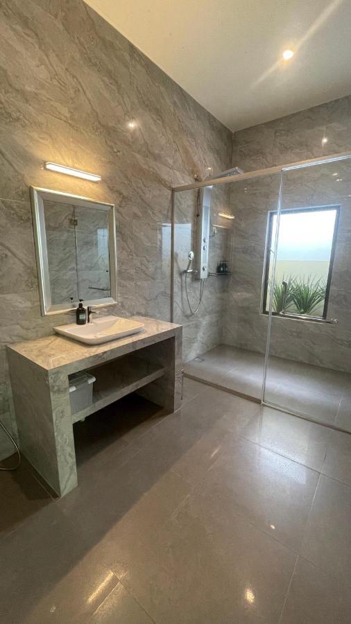 בנטונג Charis Pool Villa 2 - 3 Bedroom With Private Pool מראה חיצוני תמונה