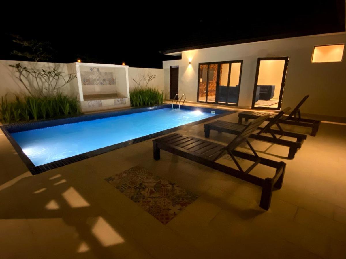 בנטונג Charis Pool Villa 2 - 3 Bedroom With Private Pool מראה חיצוני תמונה