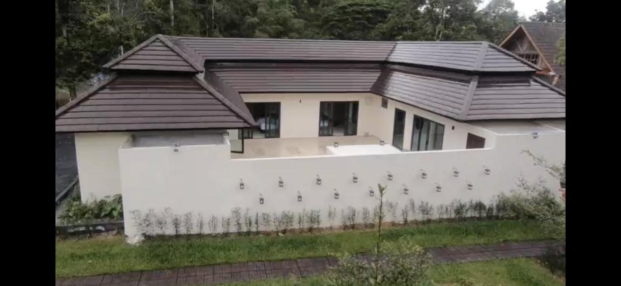 בנטונג Charis Pool Villa 2 - 3 Bedroom With Private Pool מראה חיצוני תמונה